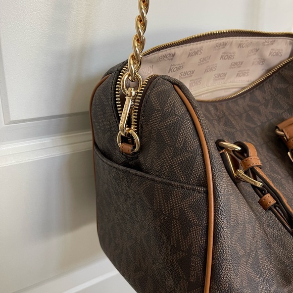 Michael Kors Satchel or Crossbody - Picture 12 of 12